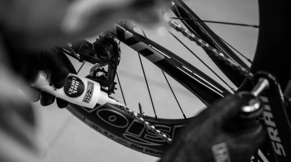 MUC-OFF Dark Energy Bicycle Chain Wax 120 ml - Image 3