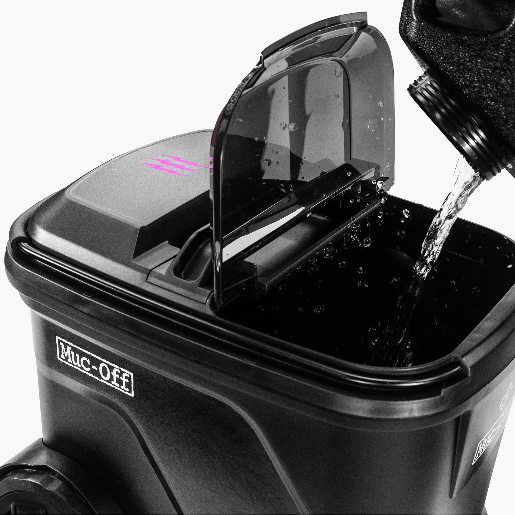MUC-OFF Mobile Pressure Washer Starter Bundle - Image 9